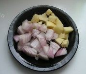 炒鸡翅根做法图解3)