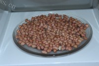 自制花生牛轧糖做法图解2)