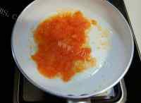 美味的番茄虾仁蛋卷饭的做法图解二
