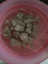 美味的啤酒排骨做法图解4)
