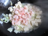 美味的虾仁豆腐做法图解10)