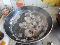 白萝卜炖牛肉做法图解3)