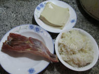 美味的腊鸡腿糯米烧卖做法图解1)