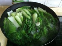 简单蒜茸炝拌小白菜做法图解6)