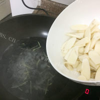 家常白灼山药木耳做法图解6)