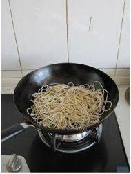 最爱豆角焖面做法图解5)