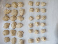 香气浓郁的红豆酥饼做法图解2)