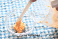 自制银鳕鱼蔬菜蛋卷做法图解6)