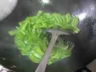简易的素炒荷兰豆做法图解3)