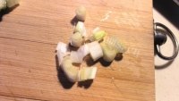 营养的孜然胡萝卜黄瓜炒饭做法图解4)