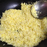 美味的黄金蛋炒饭做法图解7)