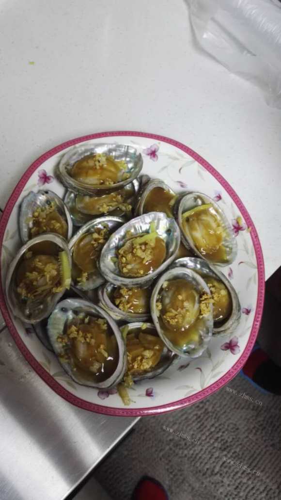 色味俱佳的清蒸鲍鱼