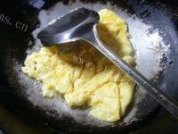 妈妈教我做香椿炒鸡蛋的做法图解八