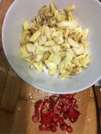 清凉的爽口凉拌黄瓜做法图解4)