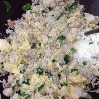 家庭美味炒饭做法图解8)