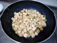 美味的豆瓣酱烧豆腐做法图解6)