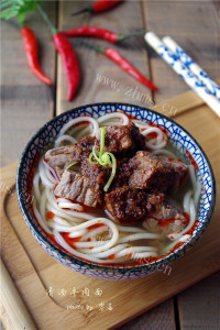 美味的清汤牛肉面
