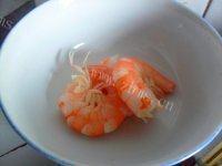 好吃不腻的鲜虾寿司做法图解4)