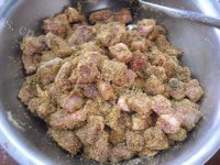 美味的荷香蒸排骨做法图解4)