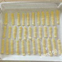 自制蛋白薄脆做法图解9)