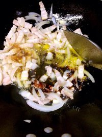 家常菜干豆角炒肉做法图解5)