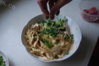 家常菜黄瓜拌豆腐皮
