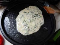 自制菠菜煎饼做法图解13)