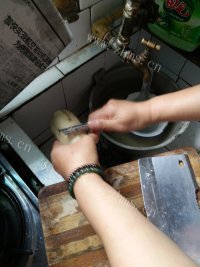 香气浓郁的红烧藕片做法图解1)
