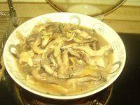 色味俱佳的平菇炒肉片