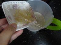 健康的红米黄豆浆做法图解7)