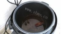 美白的大麦黑糖茶做法图解6)