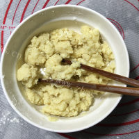 美味红豆泥菊花酥做法图解4)