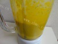 美味的南瓜浓汤做法图解6)