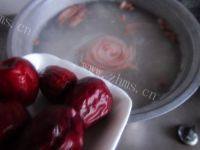 美味早餐花生红枣粥做法图解4)