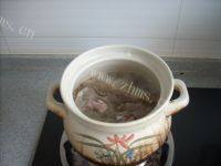 家常菜土豆玉米炖排骨做法图解3)