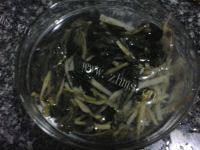 家常菜梅菜蒸猪肉做法图解3)