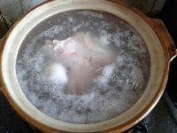 营养的大骨头汤做法图解4)