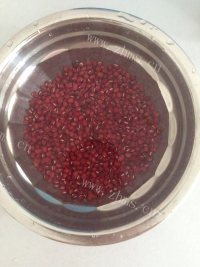 美味的饭煲蜜红豆做法图解1)