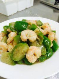 家常菜虾仁炒丝瓜