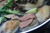 美味的啤酒酱香鸡翅做法图解11)
