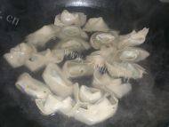 自己做的荠菜猪肉水饺做法图解9)