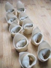荠菜鲜肉馄饨做法图解12)