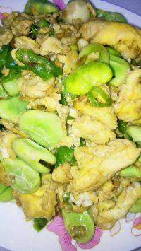 家常菜蚕豆炒鸡蛋