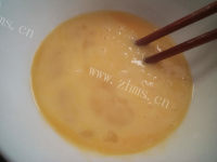 美味的虾仁炒鸡蛋做法图解2)