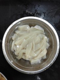 美味魔芋香烤鱼做法图解9)