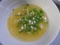 「首发」葱花鸡蛋饼做法图解5)