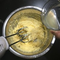 香甜的迷你翻糖蛋糕做法图解4)