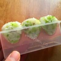 美味三色饭团做法图解5)