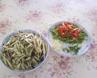 美味的茄子炒青椒做法图解2)