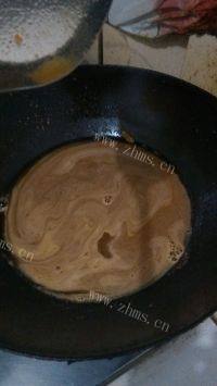 美味的茄汁焖大虾做法图解7)